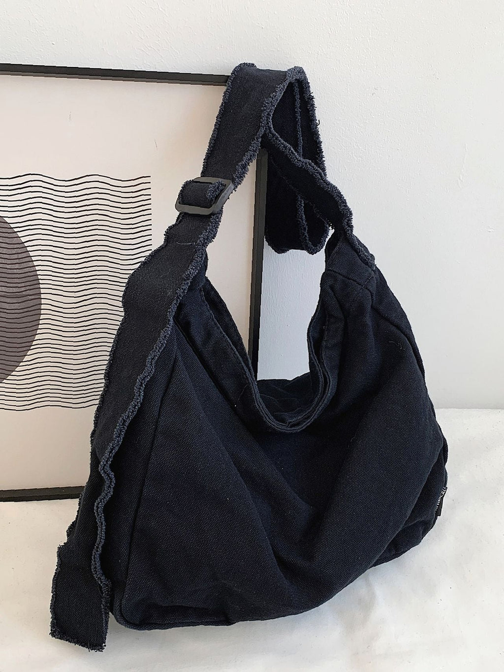 Minimalist Ripped Trim Shoulder Bag for Women Shoulder Bags