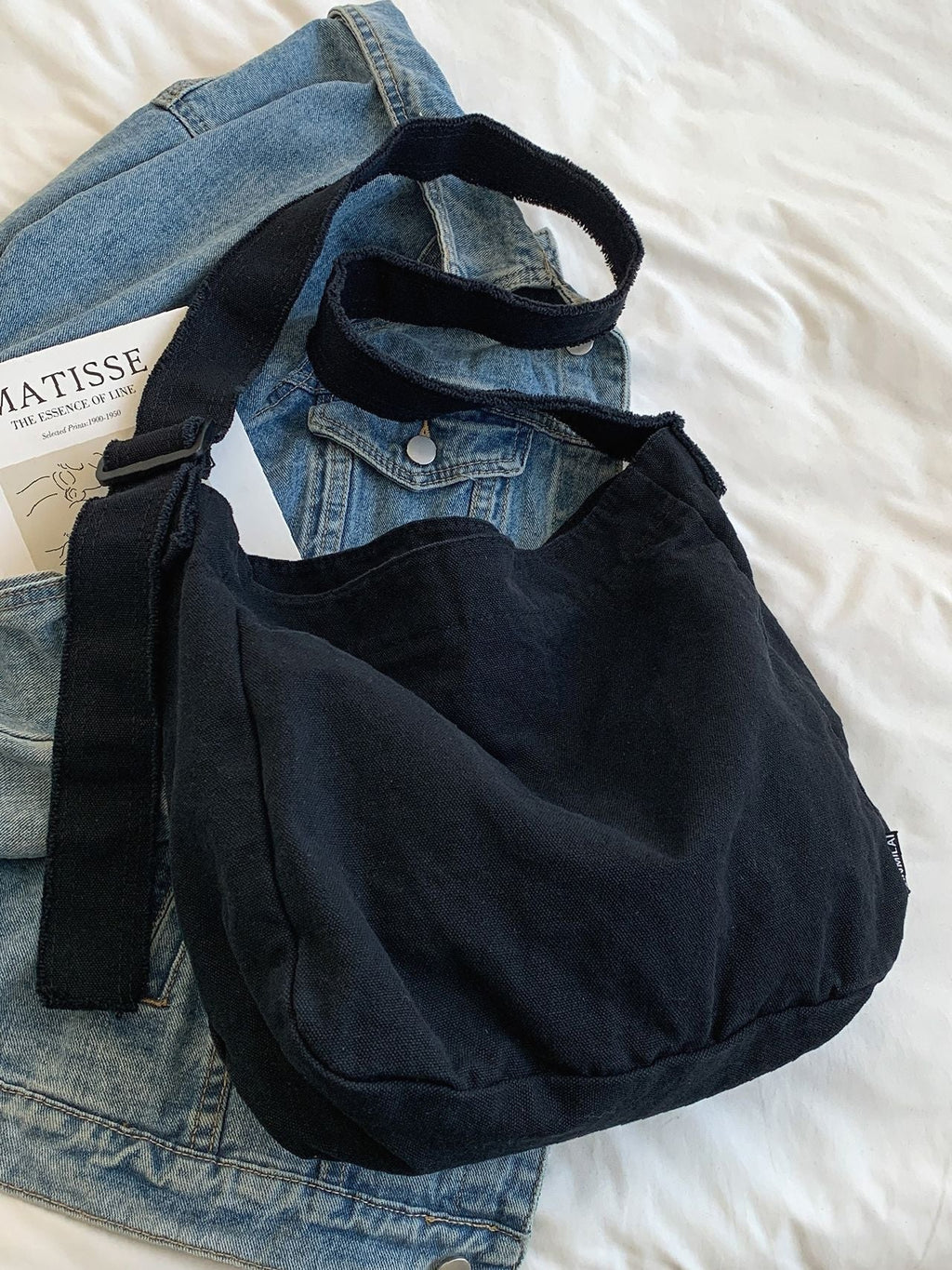Minimalist Ripped Trim Shoulder Bag for Women Shoulder Bags